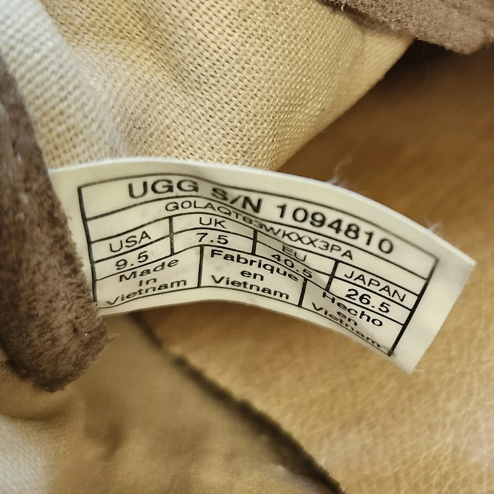UGG Australia Milo Suede Lace up Sneaker Womens Size 9.5 - Picture 5 of 6